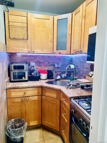 $3,150 | 240 East 35th Street, Unit 11F | Murray Hill