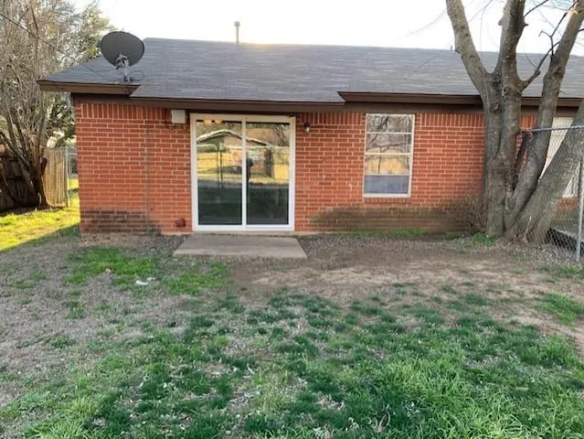 $1,150 | 1904 Starling Court, Cleburne, TX 76033