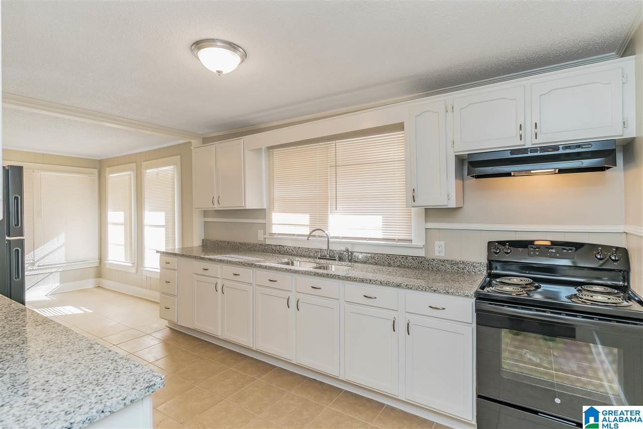 705 5th Avenue South Jasper, AL 35501 - Photo 6 of 15