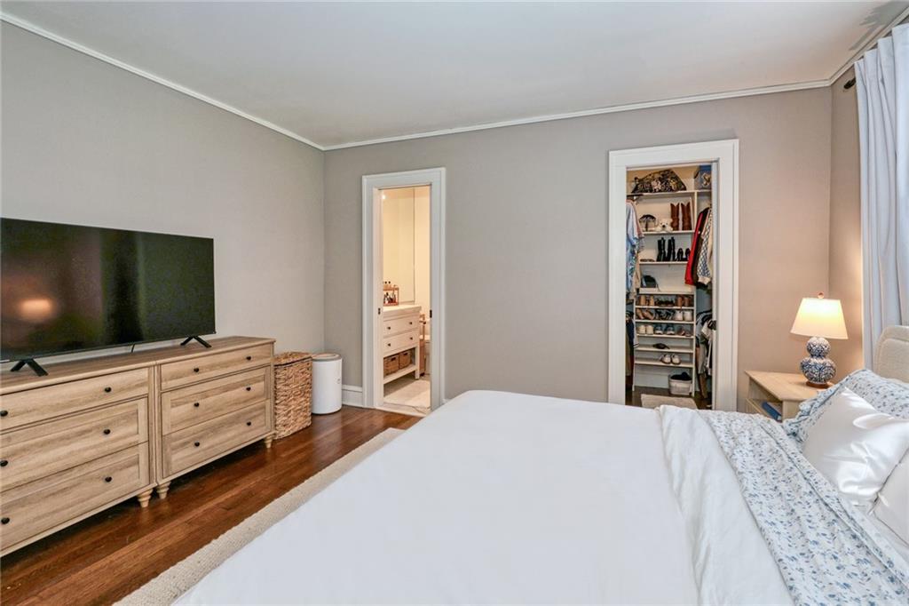 4937 Westwood Road Kansas City, MO 64112 - Photo 15 of 25 Gallery Image 15