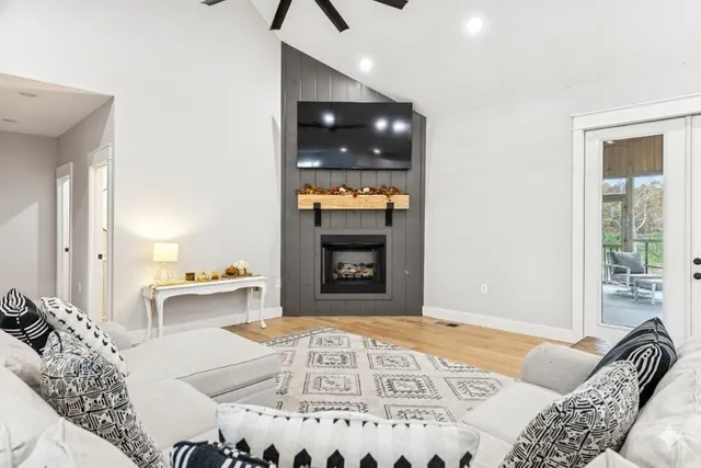 $799,000 | 130 Saddlebrook Drive, Hohenwald, TN 38462