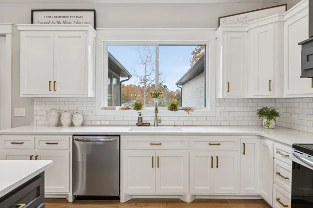 $799,000 | 130 Saddlebrook Drive, Hohenwald, TN 38462