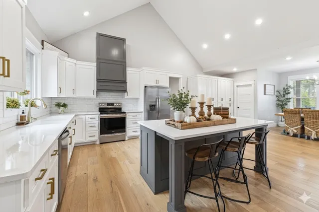 $799,000 | 130 Saddlebrook Drive, Hohenwald, TN 38462