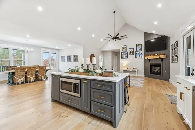 $799,000 | 130 Saddlebrook Drive, Hohenwald, TN 38462