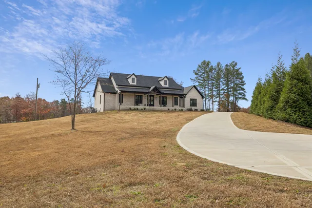 $799,000 | 130 Saddlebrook Drive, Hohenwald, TN 38462