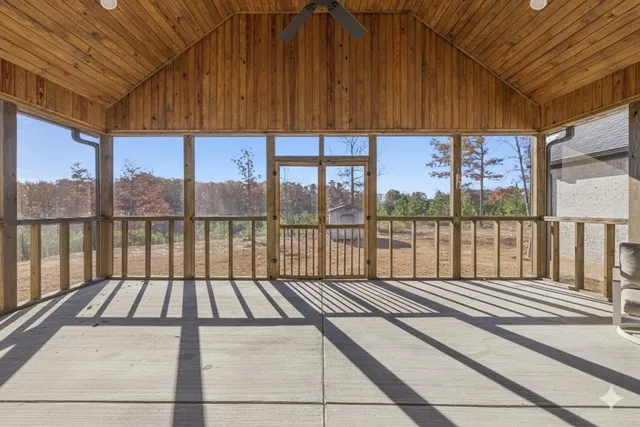 $799,000 | 130 Saddlebrook Drive, Hohenwald, TN 38462