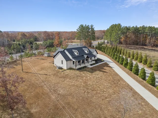 $799,000 | 130 Saddlebrook Drive, Hohenwald, TN 38462