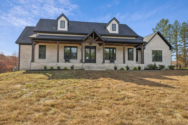 $799,000 | 130 Saddlebrook Drive, Hohenwald, TN 38462