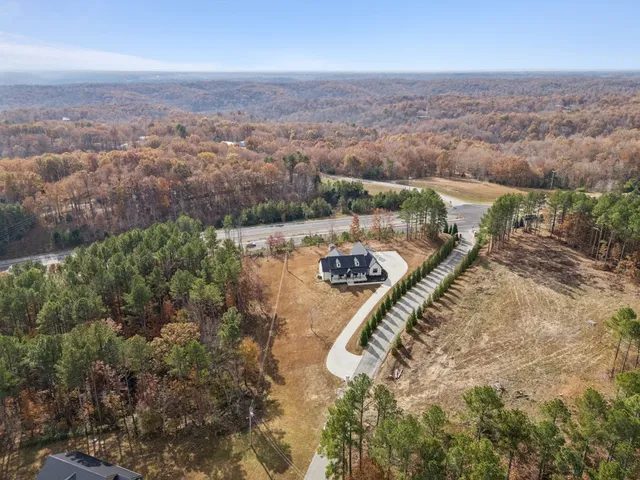 $799,000 | 130 Saddlebrook Drive, Hohenwald, TN 38462