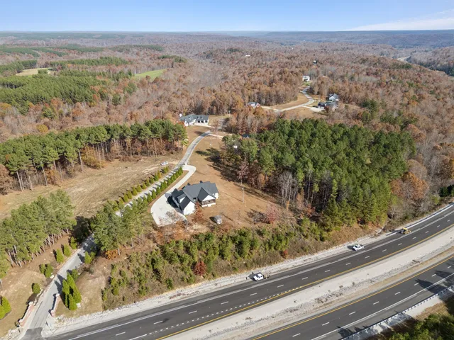 $799,000 | 130 Saddlebrook Drive, Hohenwald, TN 38462