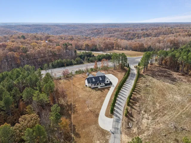 $799,000 | 130 Saddlebrook Drive, Hohenwald, TN 38462