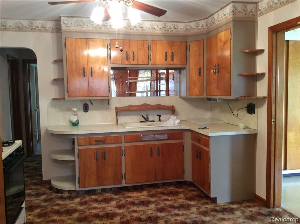 21805 Elwell Road Belleville, MI 48111 - Photo 8 of 18 IMG_0435.JPG