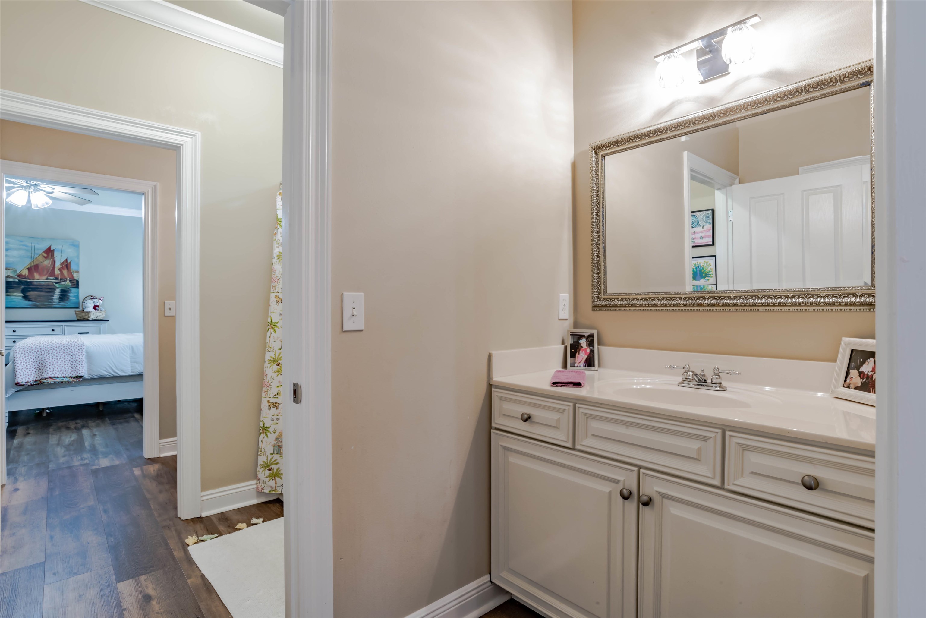 609 West Fort Morgan Road Gulf Shores, AL 36542 - Photo 32 of 50 Jack & Jill Bath