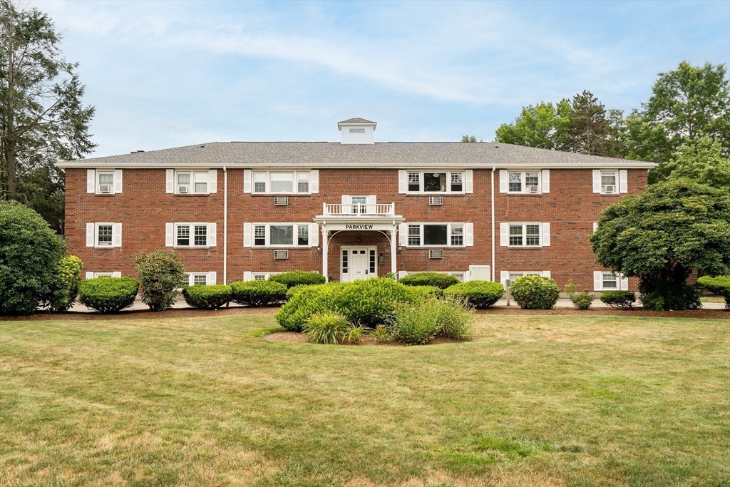 71 Stone Street, Unit 5 Walpole, MA 02081 - Photo 17 of 18 a front view of a building