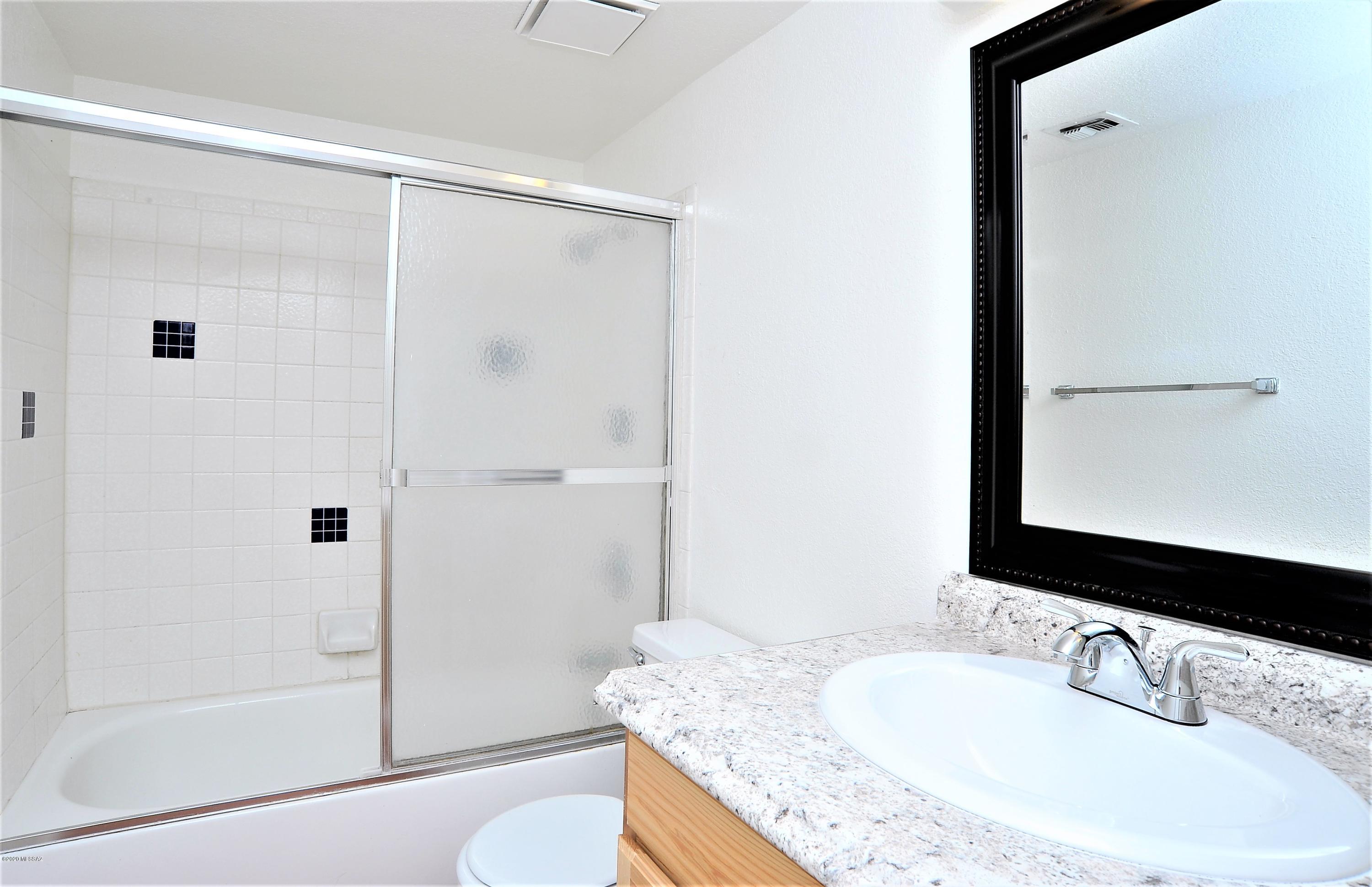 2785 West Anklam Road, Unit D Tucson, AZ 85745 - Photo 14 of 17