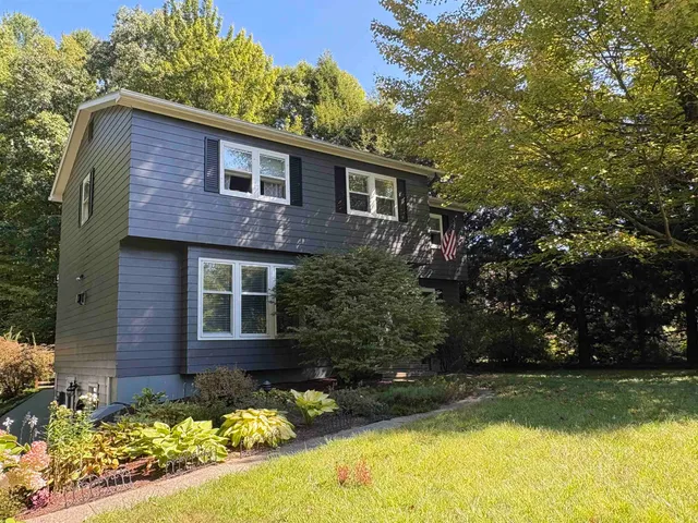 $549,900 | 51 Logwood Circle, Essex, VT 05452