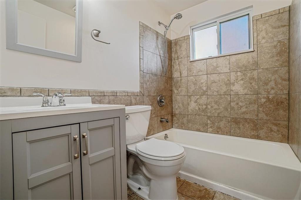5215 Blossom Road Pittsburgh, PA 15236 - Photo 13 of 50 1st Floor Bath