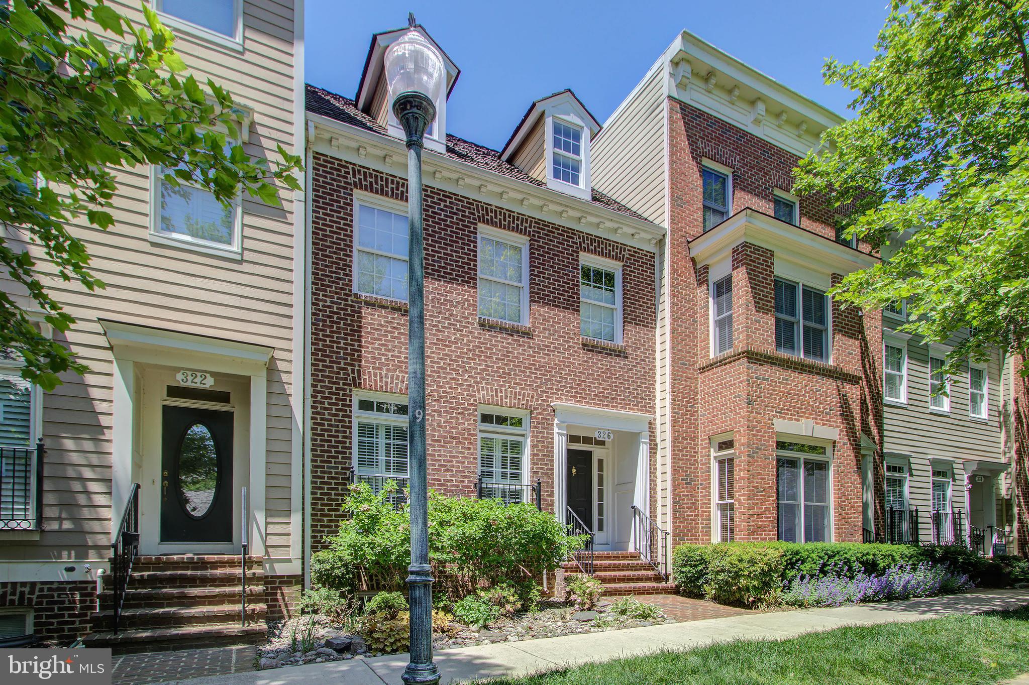 326 Hart Road Gaithersburg, MD 20878 - Photo 2 of 48 Gallery Image 2