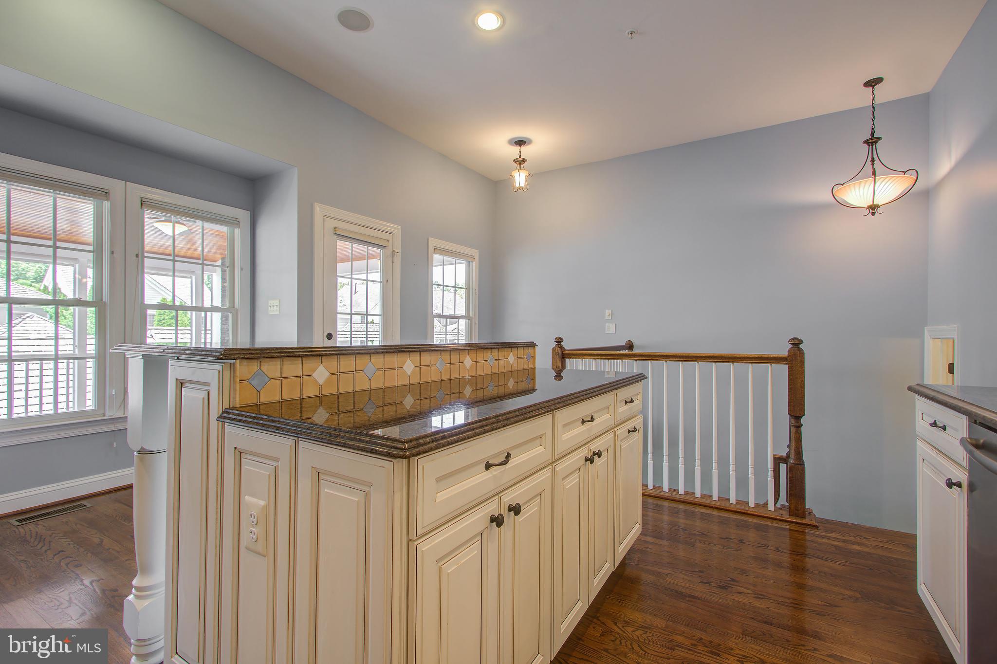 326 Hart Road Gaithersburg, MD 20878 - Photo 12 of 48 Gallery Image 12