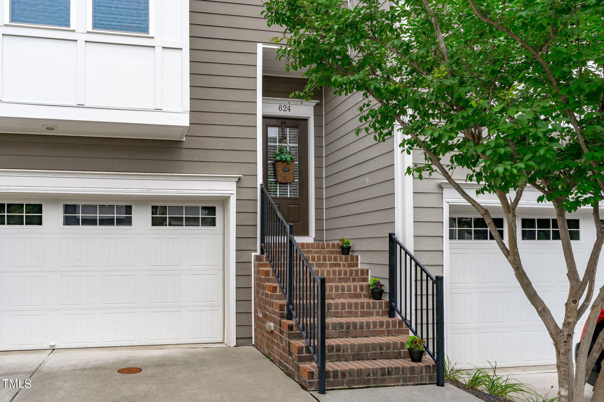 624 Edgewater Ridge Court Apex, NC 27523 - Photo 6 of 38 B-4