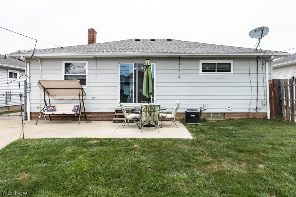 30404 Arnold Road Willowick, OH 44095 - Photo 3 of 25 Gallery Image 3