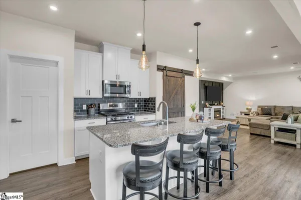 $350,000 | 307 Vicksburg Drive, Piedmont, SC 29673