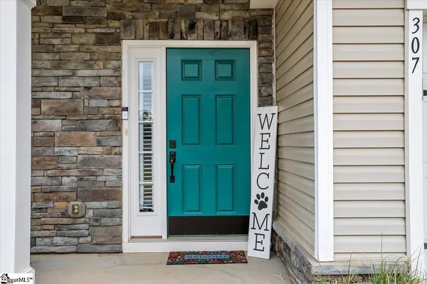 $350,000 | 307 Vicksburg Drive, Piedmont, SC 29673