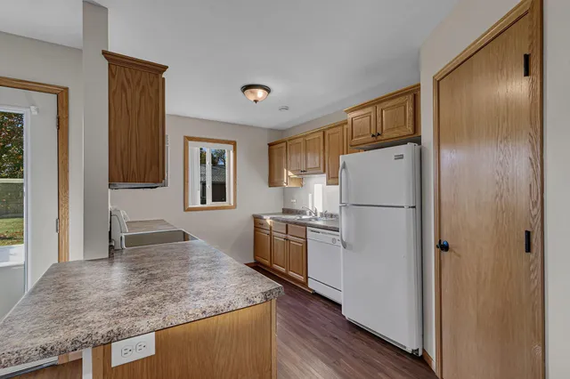 $220,000 | 617 Cottonwood Avenue, Litchfield, MN 55355