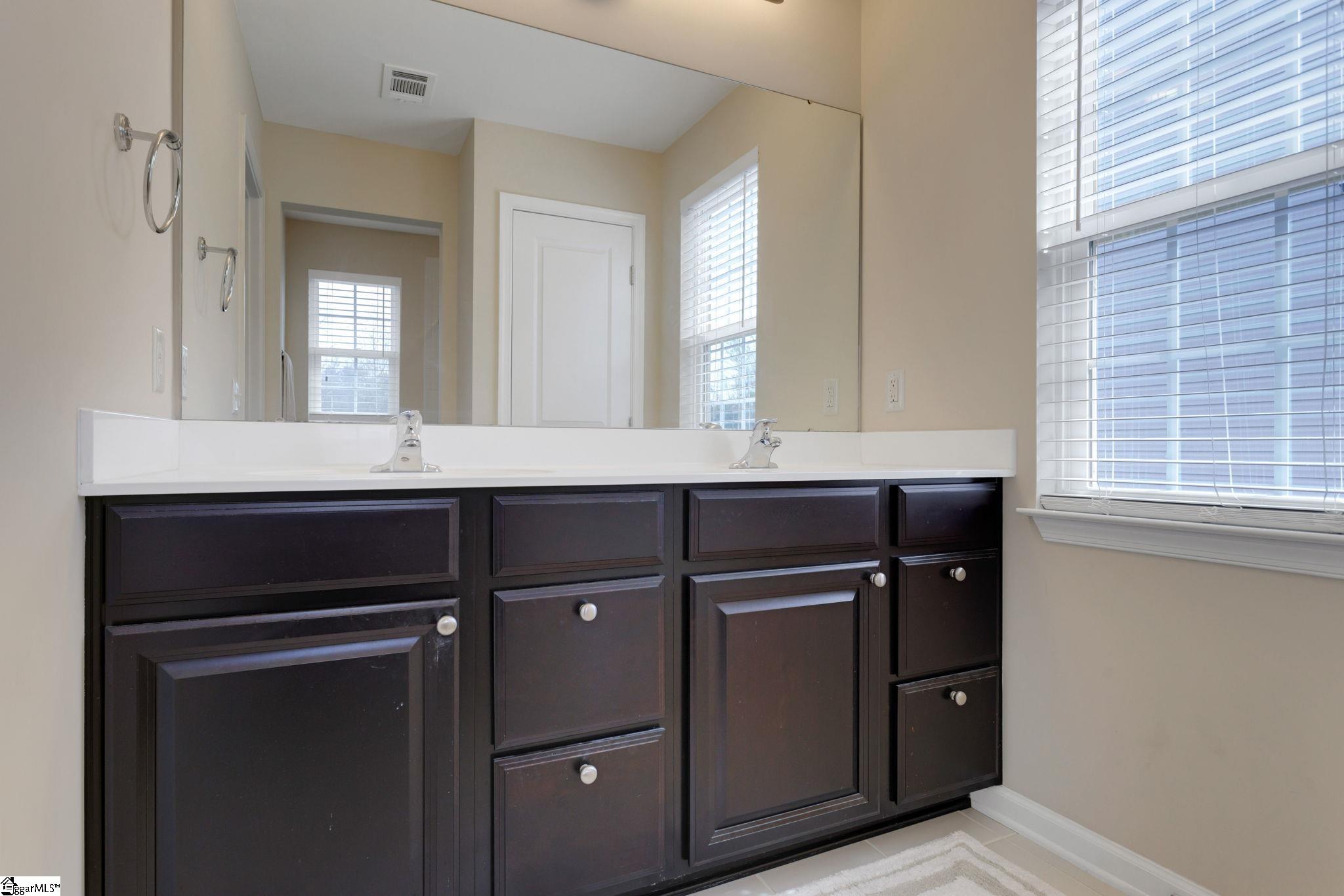 124 Awendaw Way Greenville, SC 29607 - Photo 16 of 30 Gallery Image 16