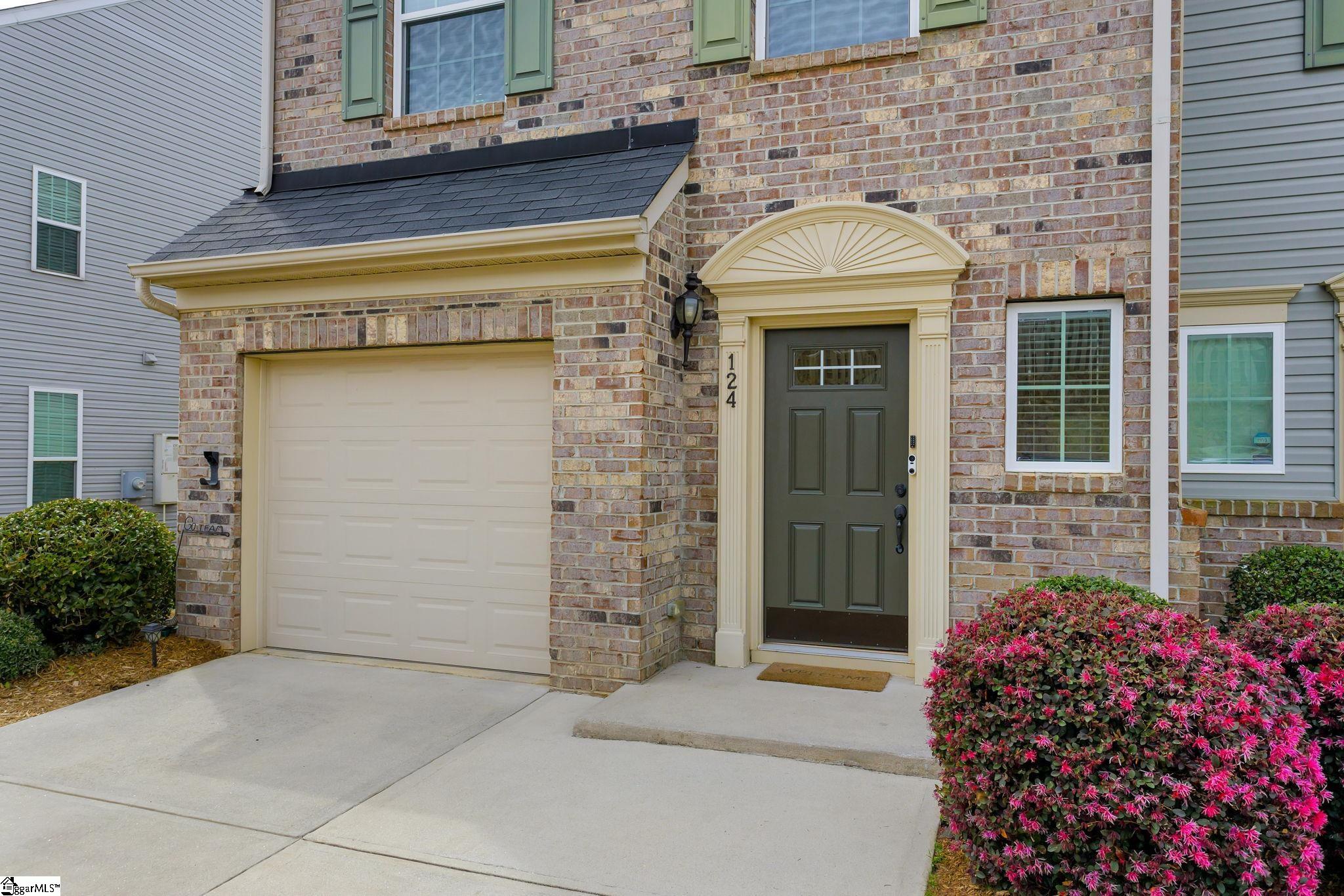 124 Awendaw Way Greenville, SC 29607 - Photo 2 of 30 Gallery Image 2