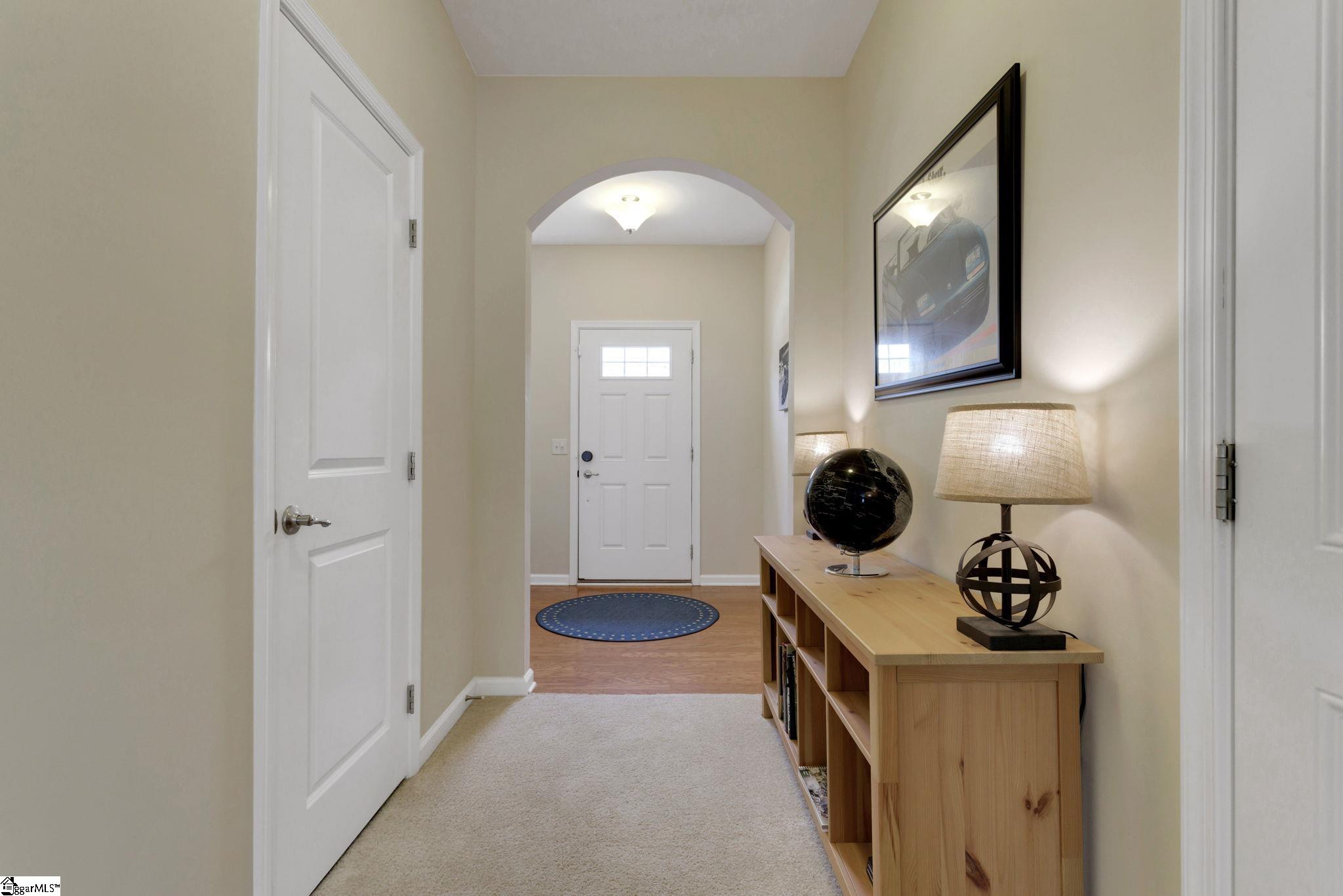 124 Awendaw Way Greenville, SC 29607 - Photo 4 of 30 Gallery Image 4