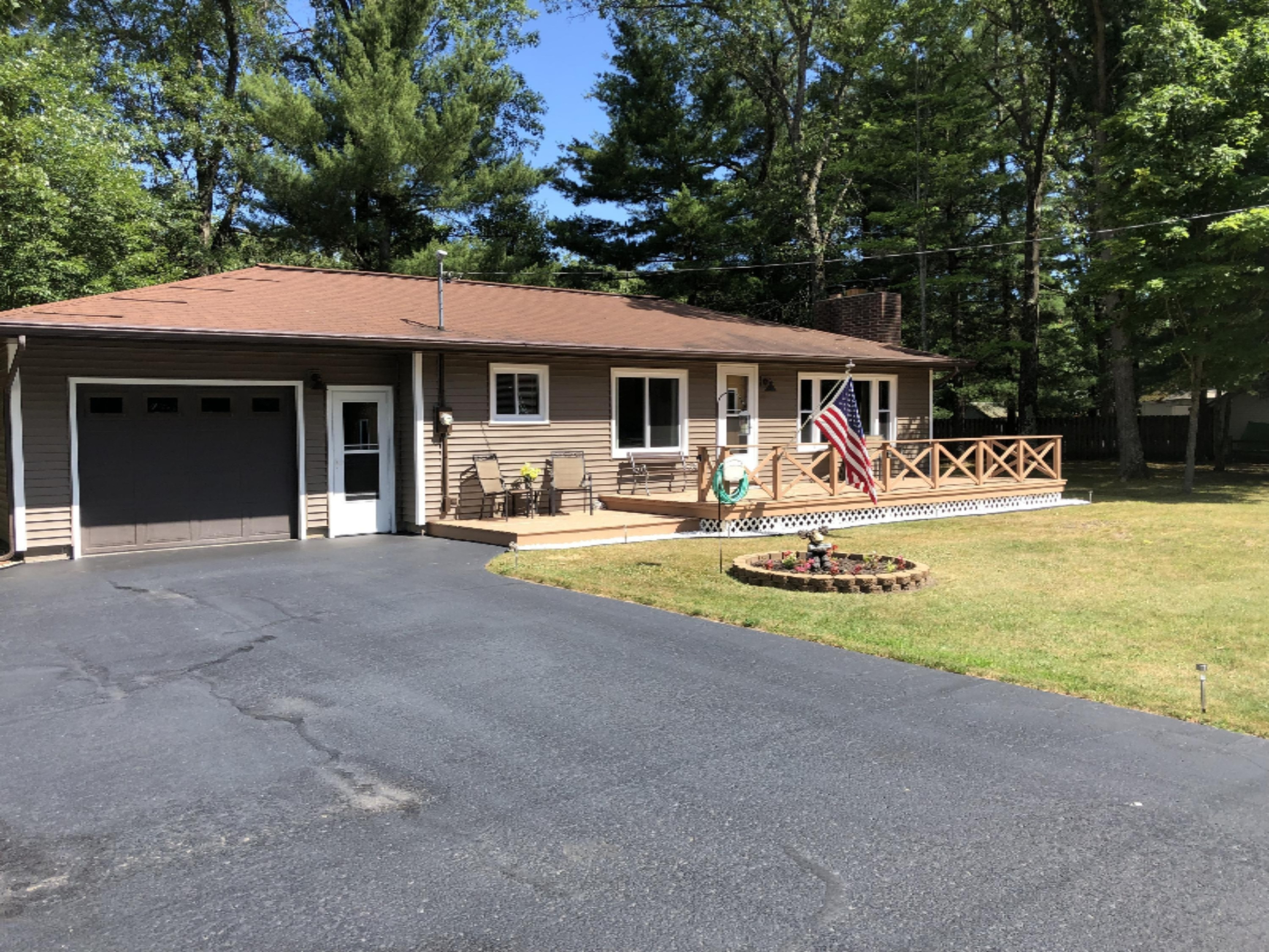 4219 North High Bridge Road Brethren, MI 49619 - Photo 2 of 36 Large paved driveway