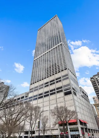 $1,100,000 | 180 East Pearson Street, Unit 3702, Chicago, IL 60611
