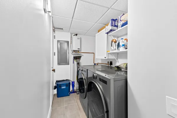 $1,100,000 | 180 East Pearson Street, Unit 3702, Chicago, IL 60611