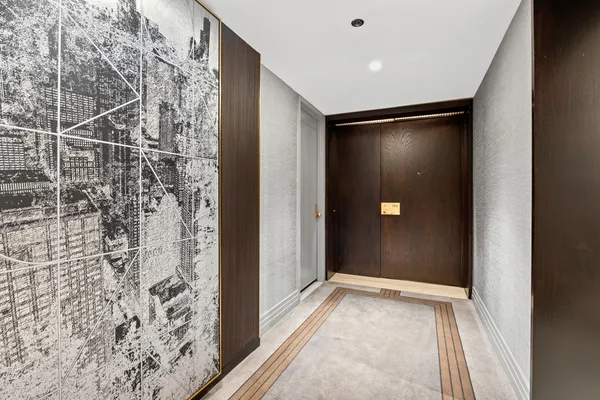 $1,100,000 | 180 East Pearson Street, Unit 3702, Chicago, IL 60611