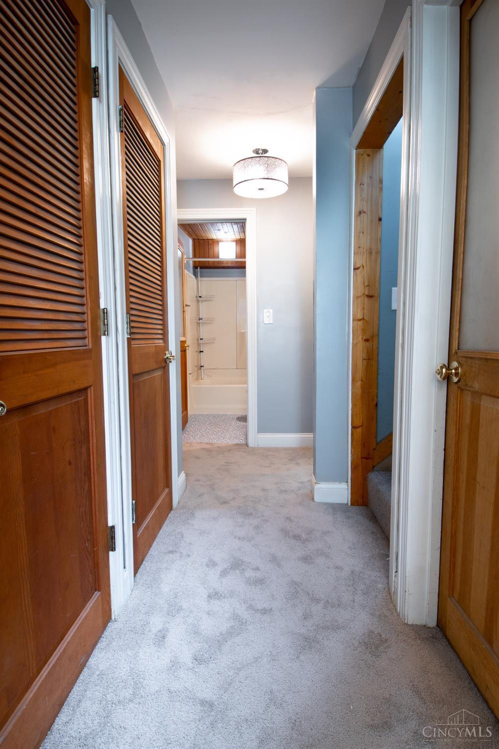 3826 Bennett Road Cincinnati, OH 45245 - Photo 8 of 17 Gallery Image 8