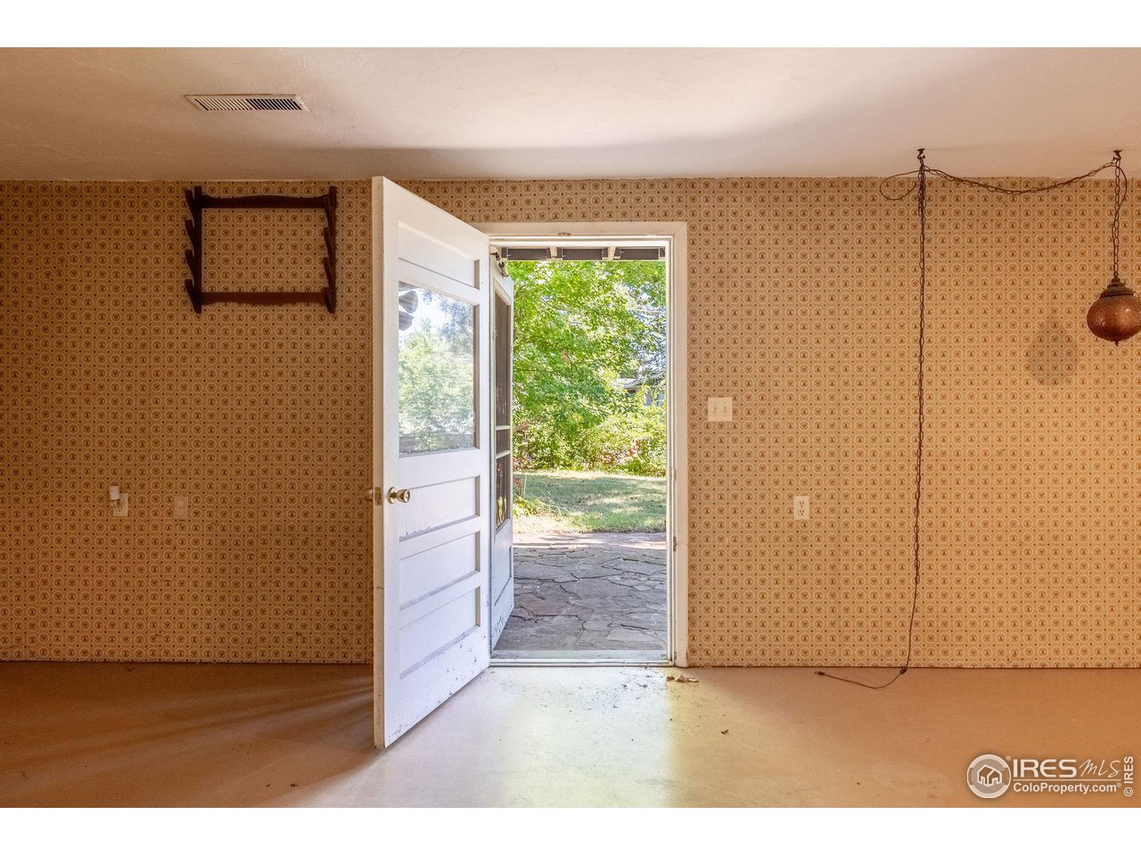 2475 Kenwood Drive Boulder, CO 80305 - Photo 11 of 24 Walkout