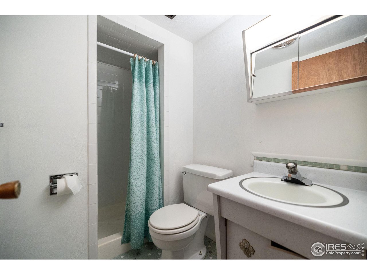 2475 Kenwood Drive Boulder, CO 80305 - Photo 10 of 24