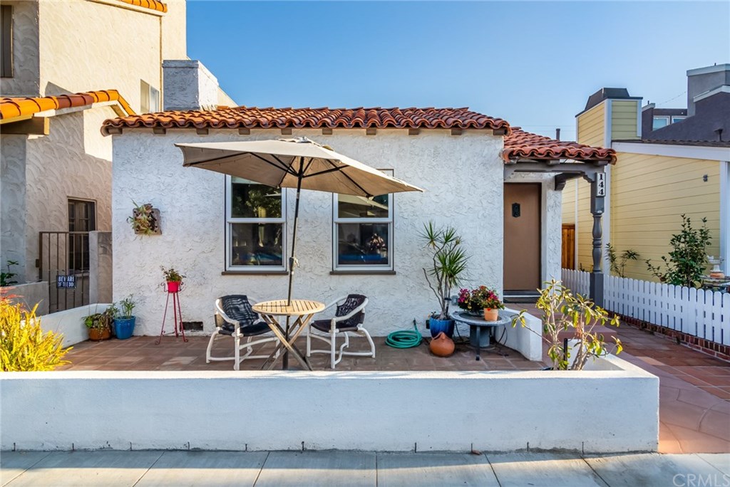 144 North Loreta Walk Long Beach, CA 90803 - Photo 2 of 19
