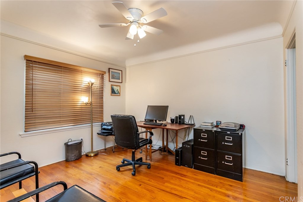 144 North Loreta Walk Long Beach, CA 90803 - Photo 13 of 19