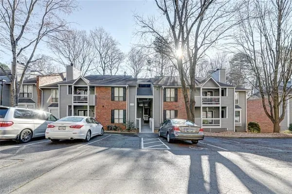 $1,950 | 527 Warm Springs Circle, Roswell, GA 30075