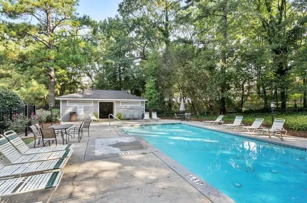 $1,950 | 527 Warm Springs Circle, Roswell, GA 30075