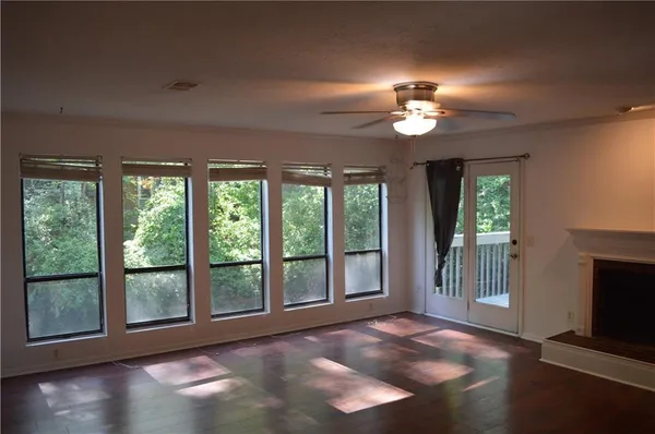 $1,950 | 527 Warm Springs Circle, Roswell, GA 30075