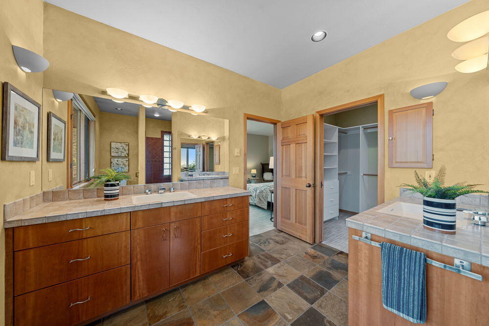 885 Northwest Chelsea Loop Bend, OR 97703 - Photo 40 of 57 84A