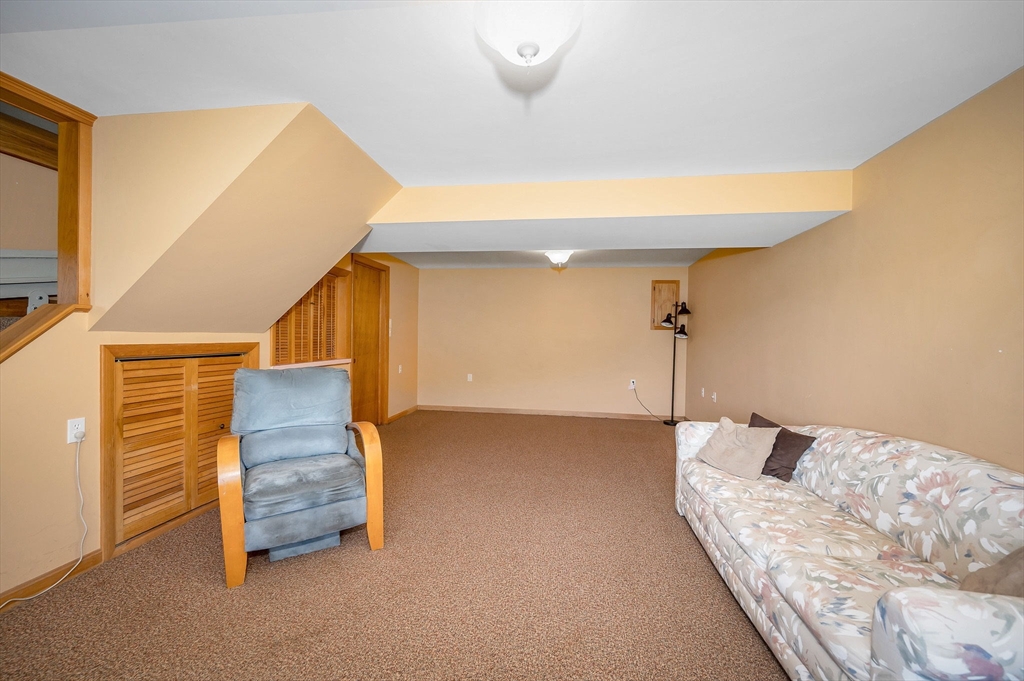 93 Whitehall Road Amesbury, MA 01913 - Photo 25 of 39 Gallery Image 25