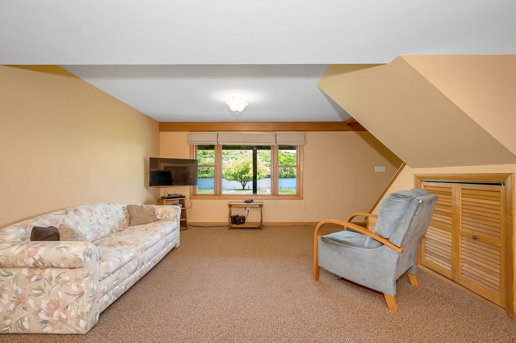 93 Whitehall Road Amesbury, MA 01913 - Photo 27 of 39 Gallery Image 27