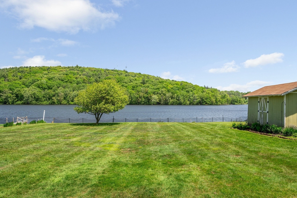 93 Whitehall Road Amesbury, MA 01913 - Photo 31 of 39 Gallery Image 31