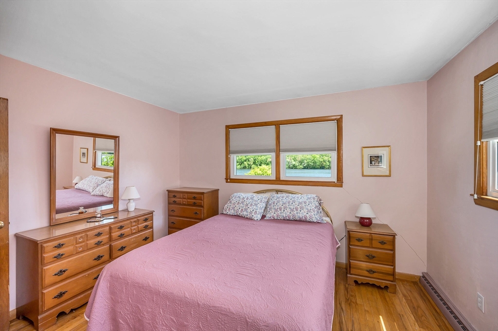 93 Whitehall Road Amesbury, MA 01913 - Photo 5 of 39 Gallery Image 5