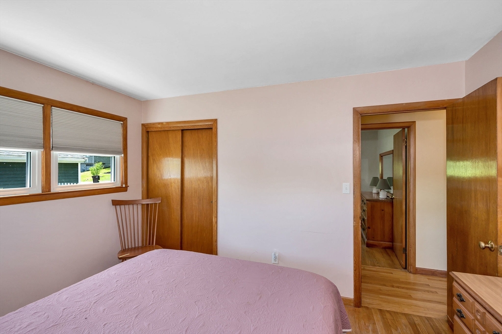 93 Whitehall Road Amesbury, MA 01913 - Photo 6 of 39 Gallery Image 6