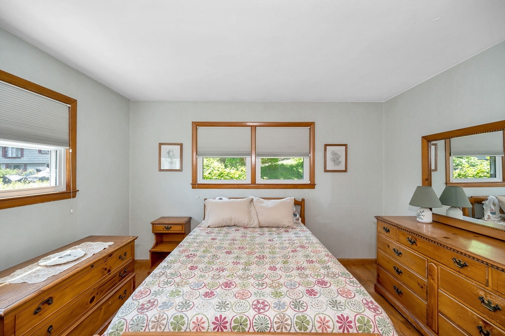 93 Whitehall Road Amesbury, MA 01913 - Photo 8 of 39 Gallery Image 8